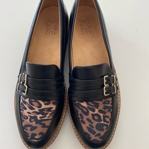 Naturalizer loafers leopard